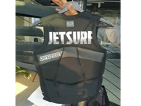 חגורת הצלה של Jetpilot עם מיתוג של חברת Jetsurf.
